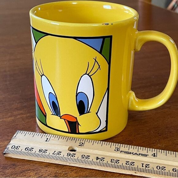 Vintage Warner Bros. Tweety Bird Coffee Mug Yellow Blue White Made In England - Picture 7 of 12